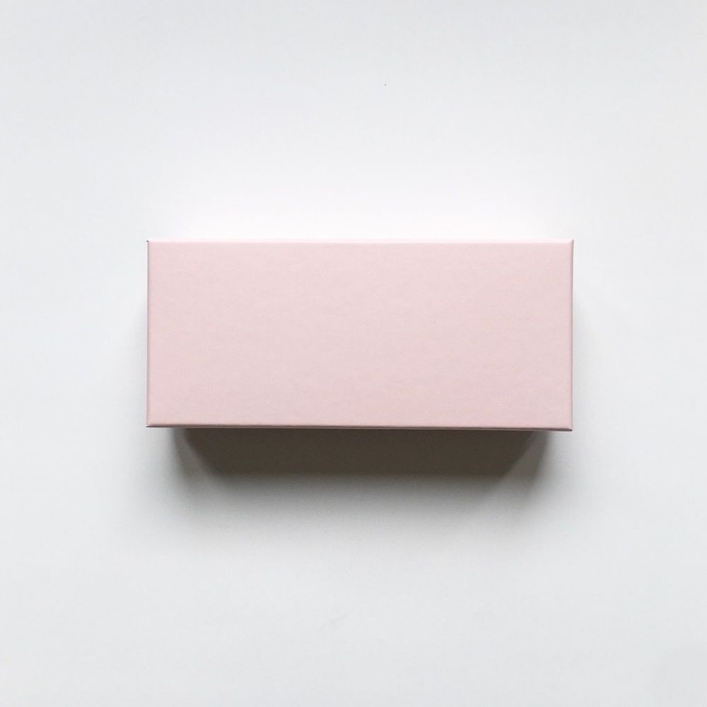 🆕Pink Gift Box With Lid - Picture 2 of 4